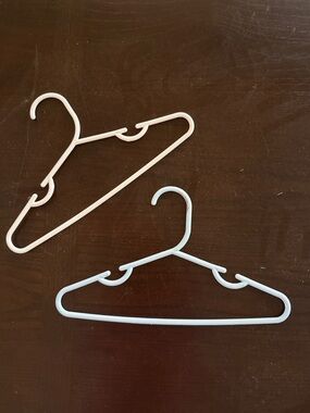 80 + Plastic Clothing Hangers - White & Light Blue